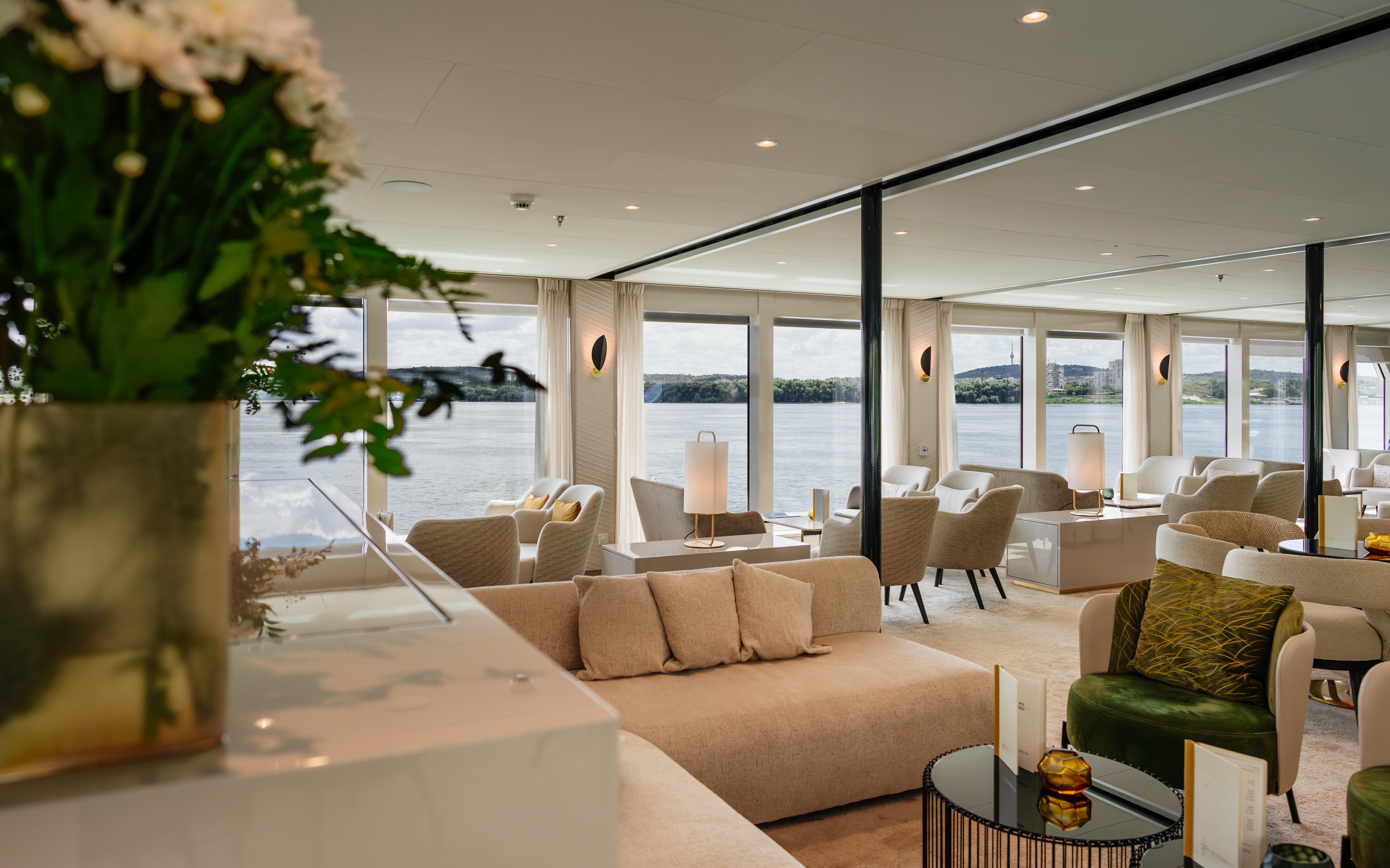 Amadeus Nova Panorama Bar ©Lueftner Cruises Amadeus Volker Vornehm 1